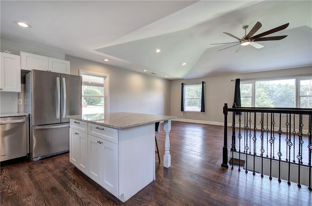 2646 Rockcliff Road SE