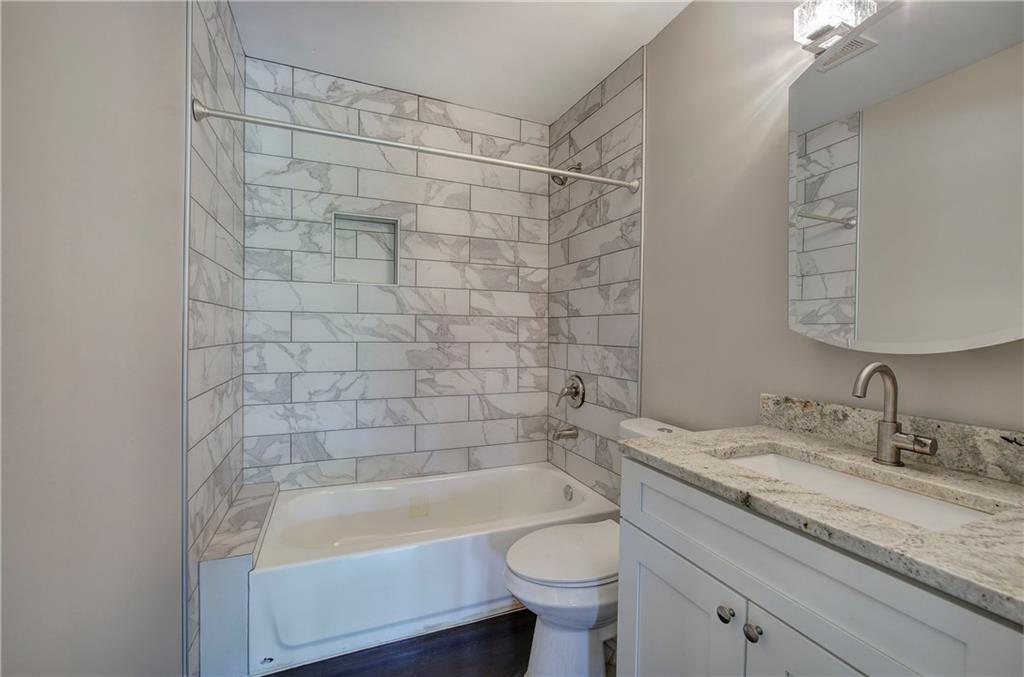 2646 Rockcliff Road SE