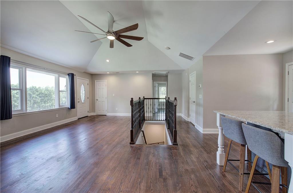 2646 Rockcliff Road SE