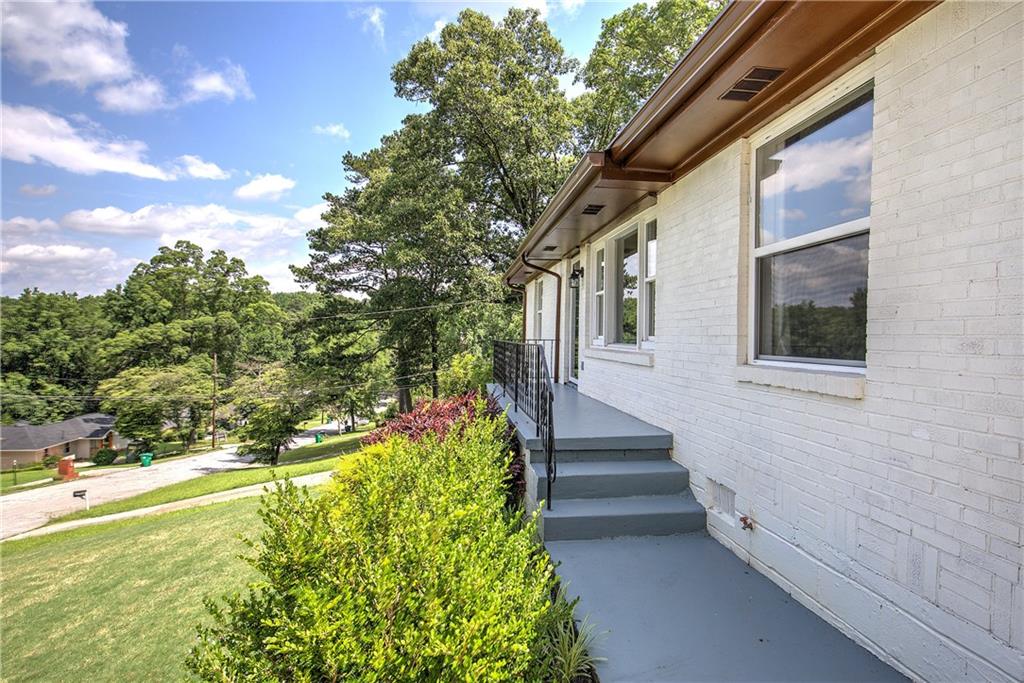 2646 Rockcliff Road SE