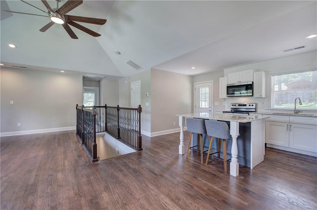 2646 Rockcliff Road SE