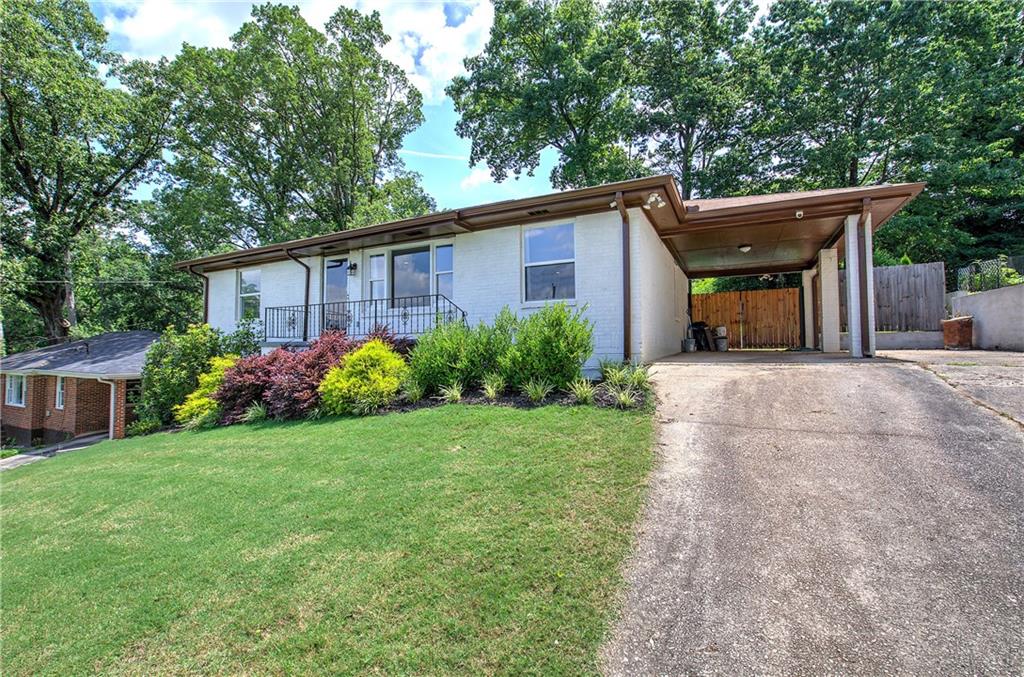 2646 Rockcliff Road SE