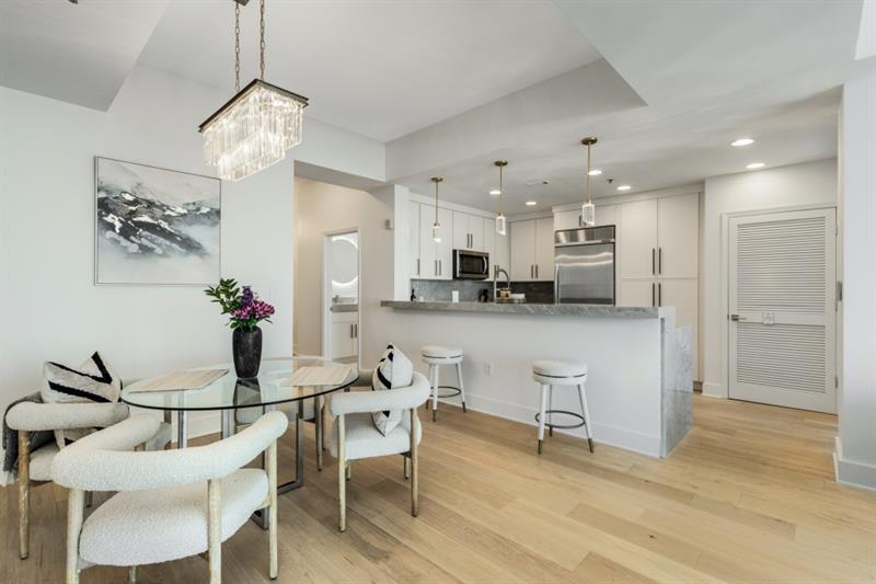 2795 Peachtree Road Unit 1305