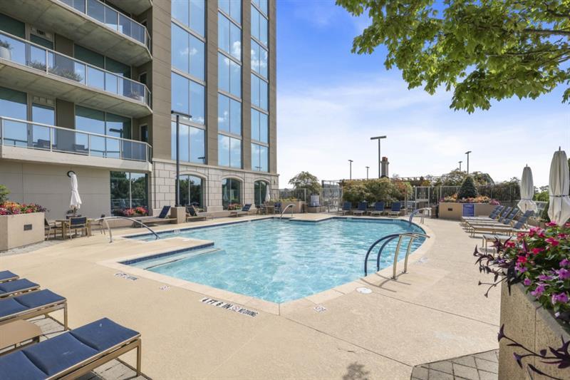 2795 Peachtree Road Unit 1305
