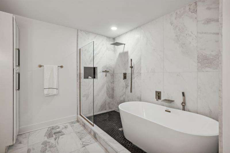 2795 Peachtree Road Unit 1305