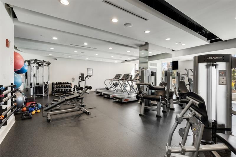 2795 Peachtree Road Unit 1305