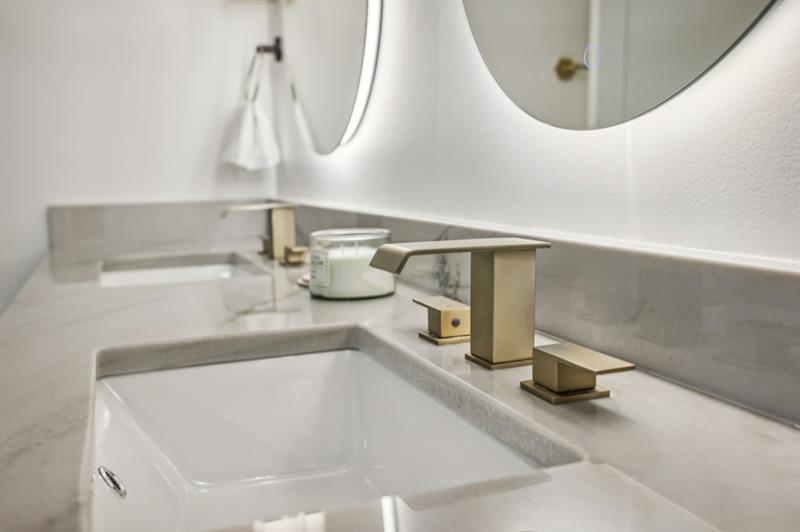 2795 Peachtree Road Unit 1305