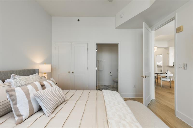 2795 Peachtree Road Unit 1305