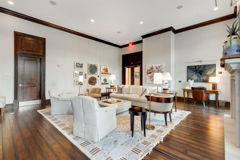 2795 Peachtree Road Unit 1305