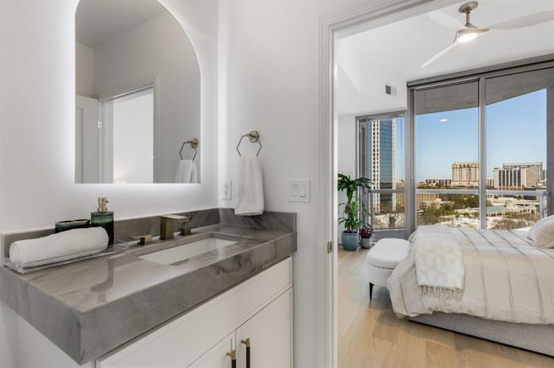 2795 Peachtree Road Unit 1305