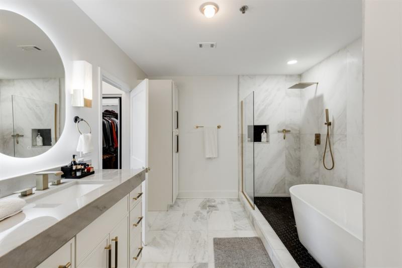 2795 Peachtree Road Unit 1305