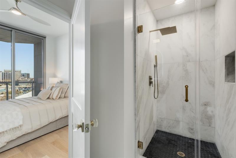 2795 Peachtree Road Unit 1305