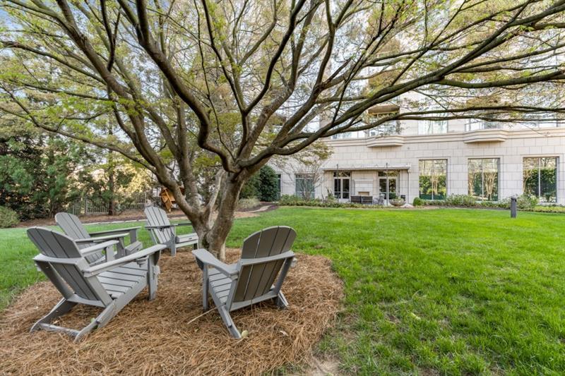 2795 Peachtree Road Unit 1305