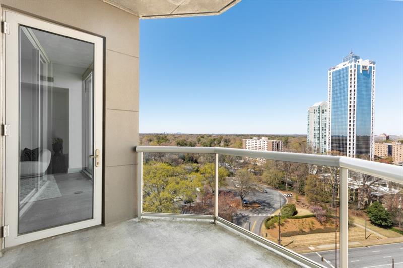 2795 Peachtree Road Unit 1305
