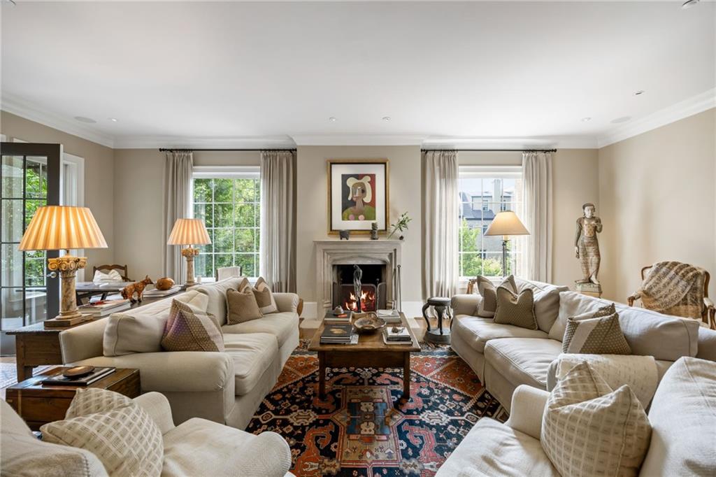 92 Old Ivy Road NE Unit 6