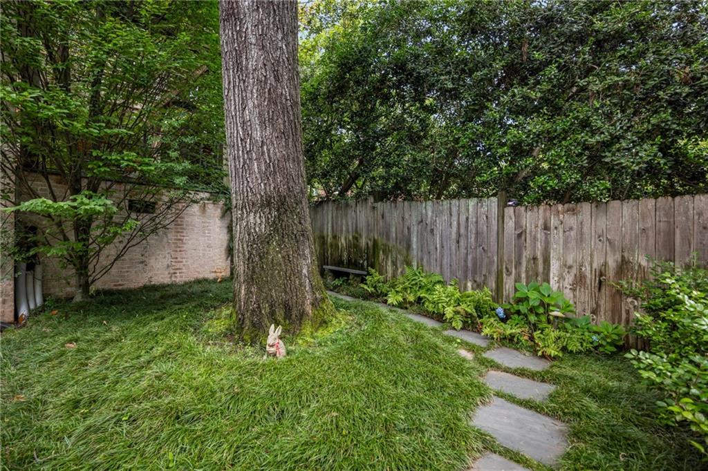 92 Old Ivy Road NE Unit 6