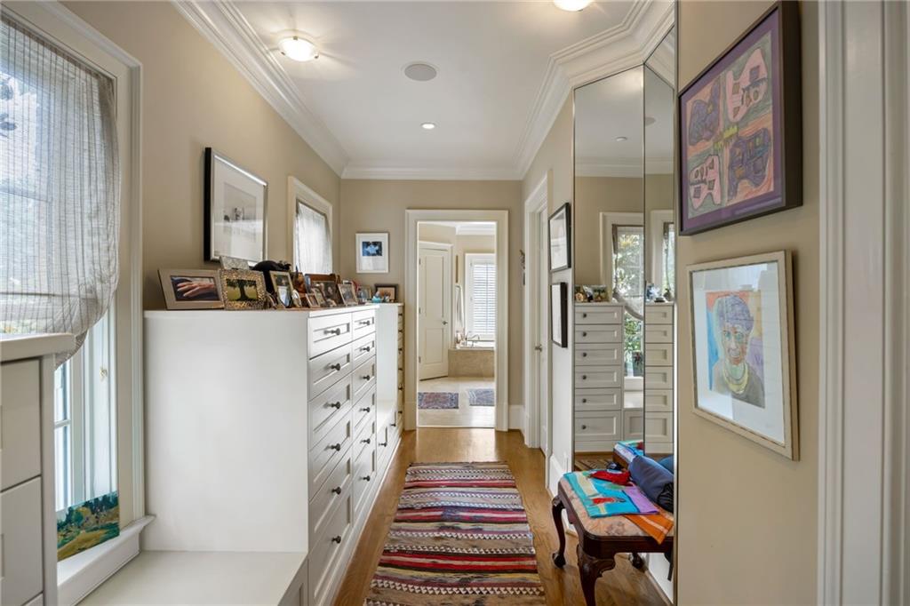 92 Old Ivy Road NE Unit 6