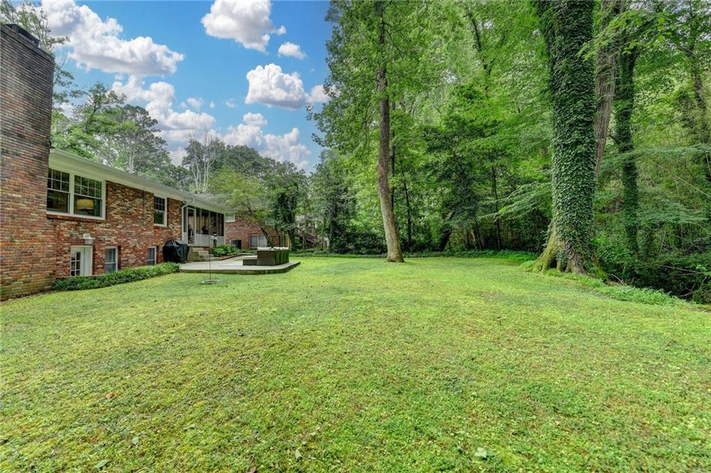 595 Glenforest Road