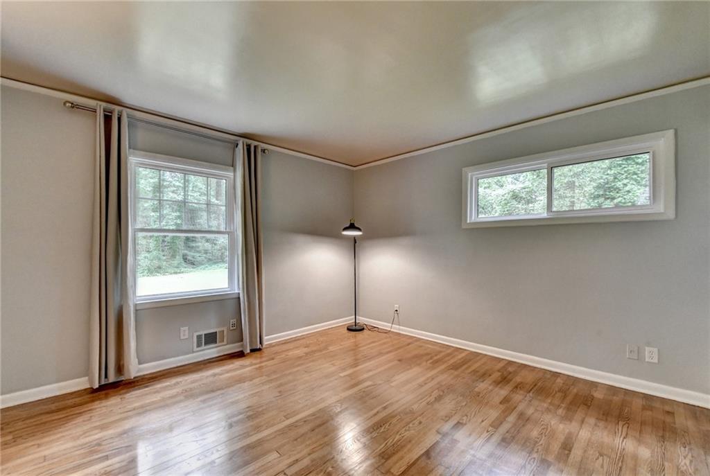 595 Glenforest Road