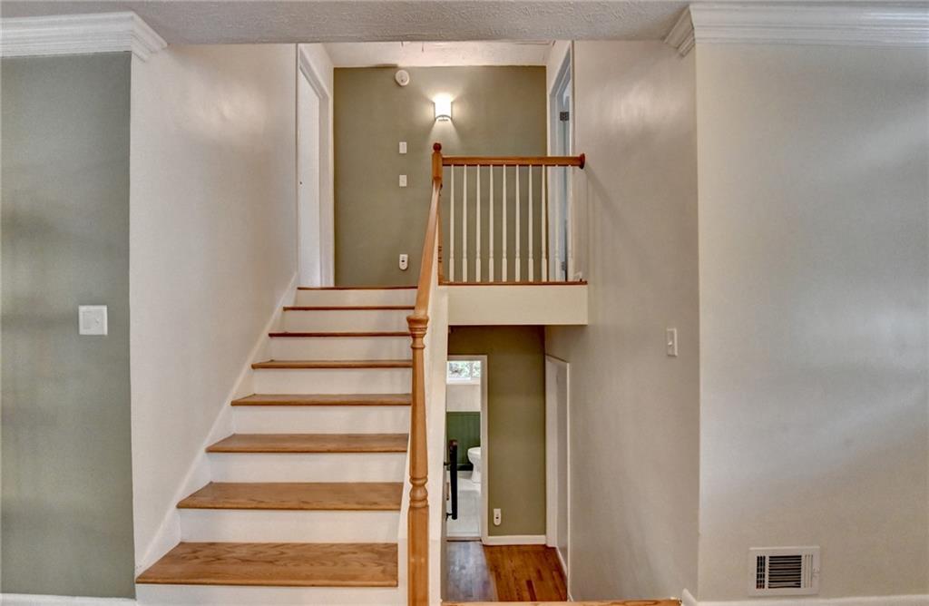 595 Glenforest Road