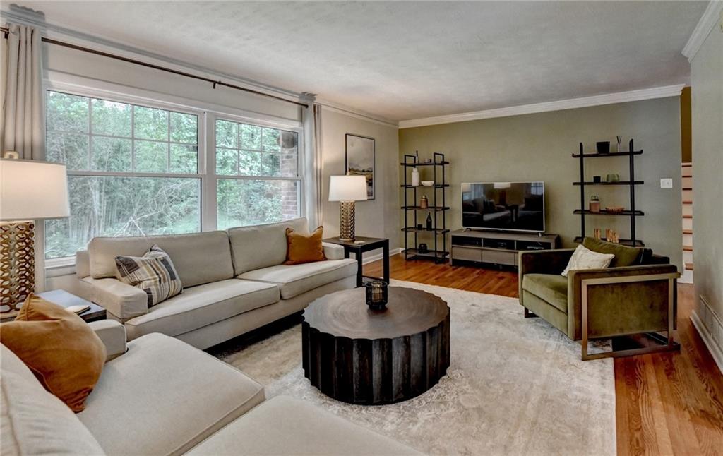 595 Glenforest Road