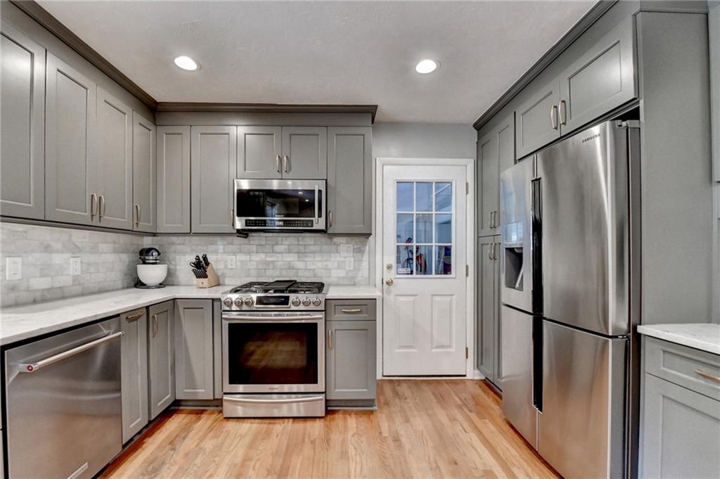 595 Glenforest Road