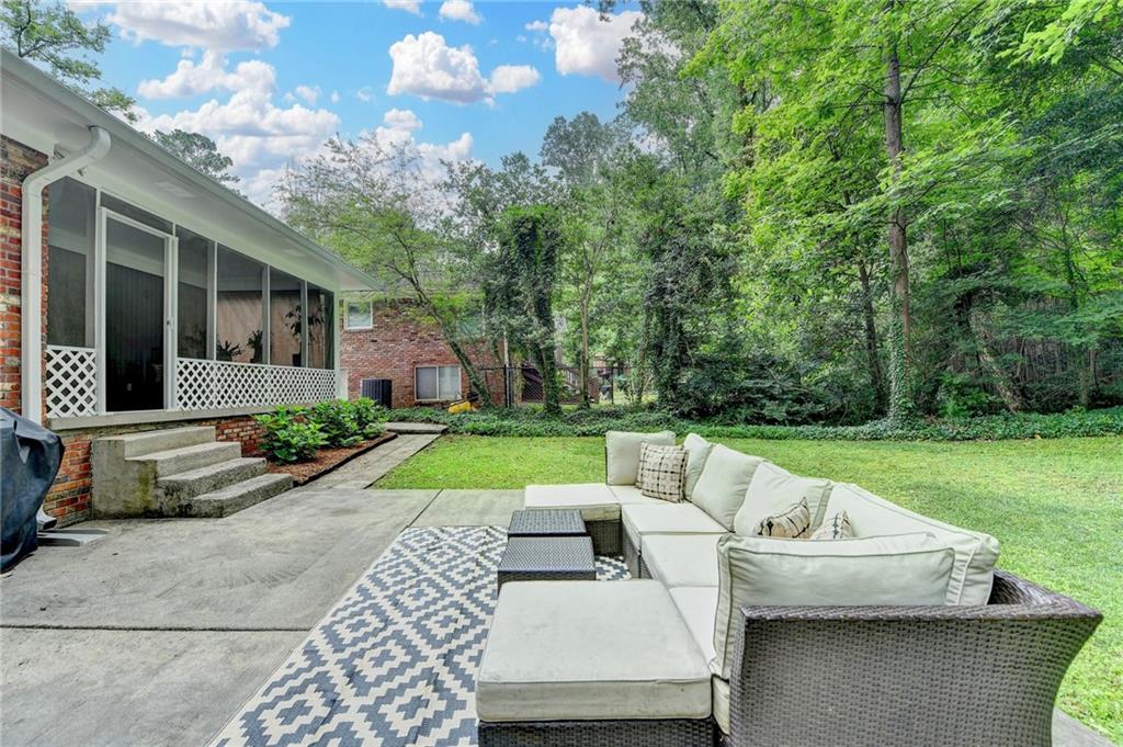 595 Glenforest Road