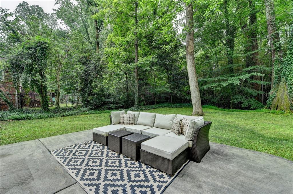 595 Glenforest Road