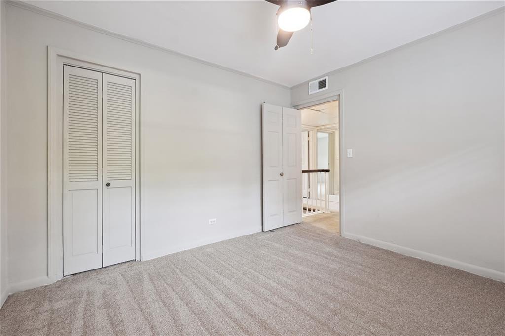 290 Lakemoore Drive NE Unit C