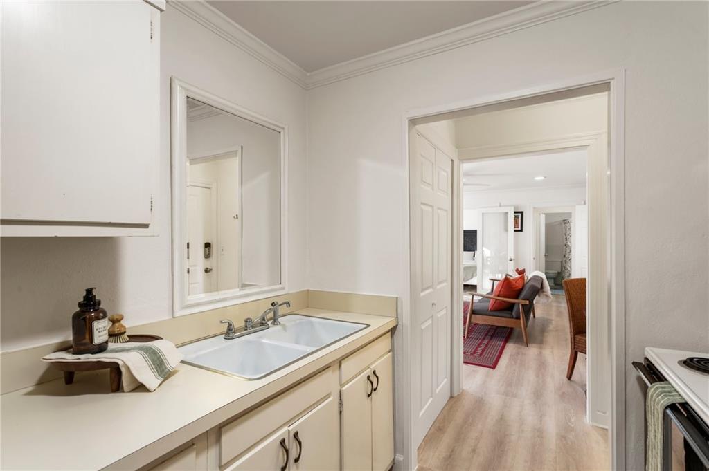 300 Peachtree Street NE Unit 24F