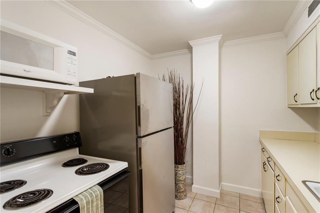 300 Peachtree Street NE Unit 24F