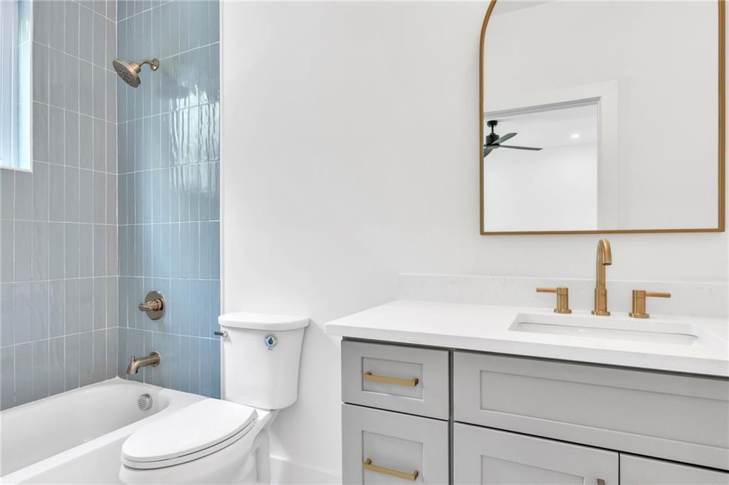 132 Flora Avenue NE Unit A