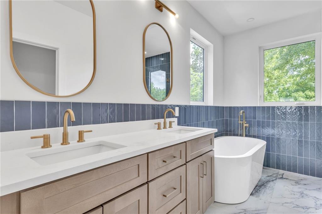 132 Flora Avenue NE Unit A