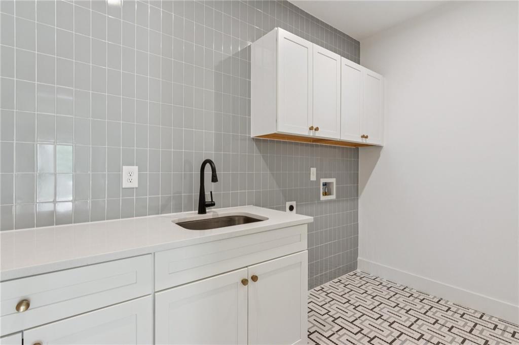 81 Walthall Street SE