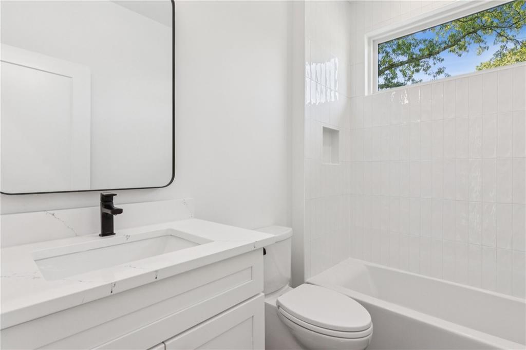 81 Walthall Street SE