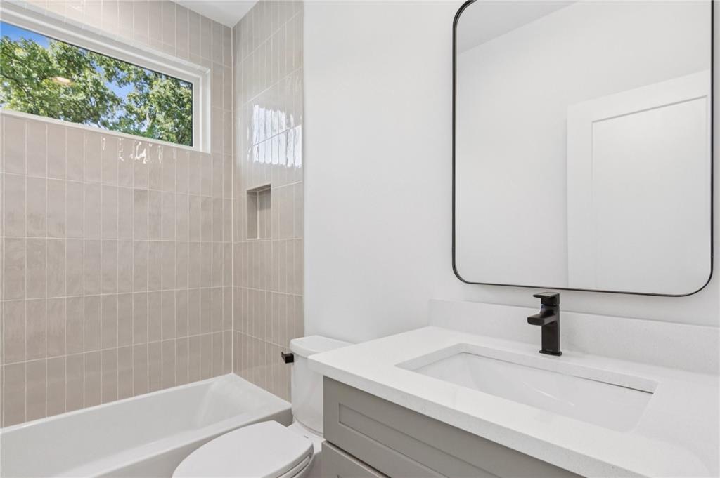 81 Walthall Street SE