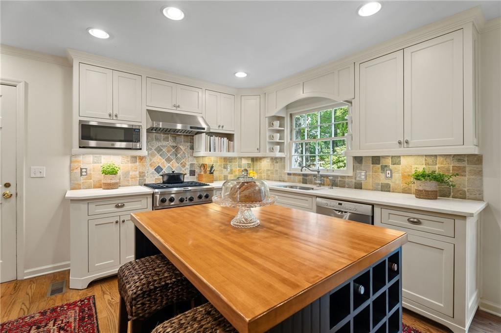 3609 Meadow Chase Drive