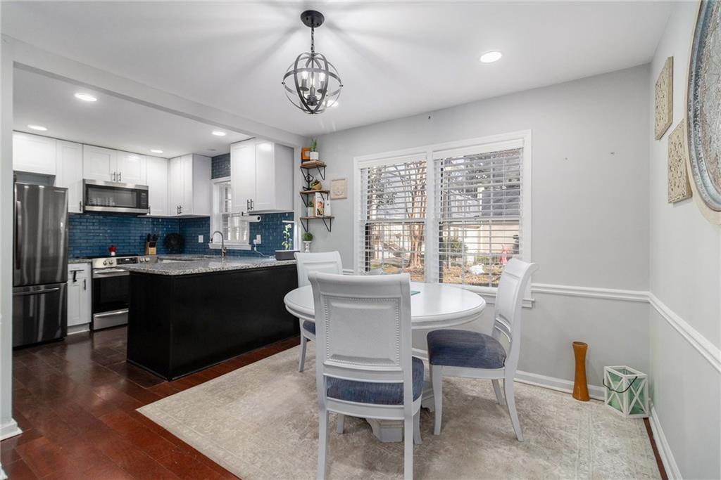 64 Montre Square NW