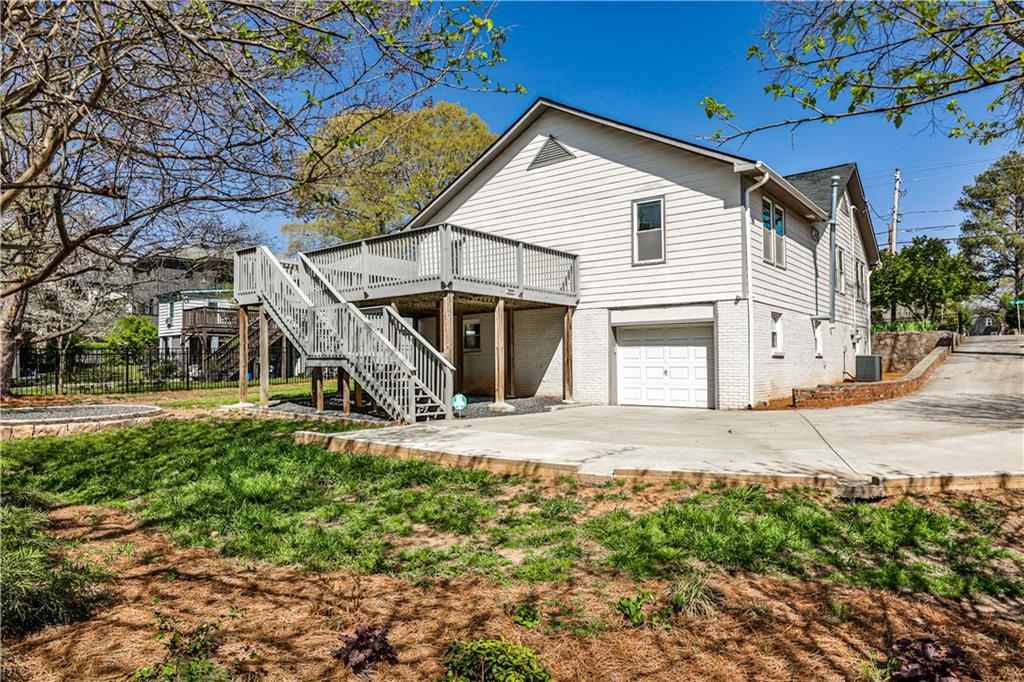 220 Mayson Avenue NE