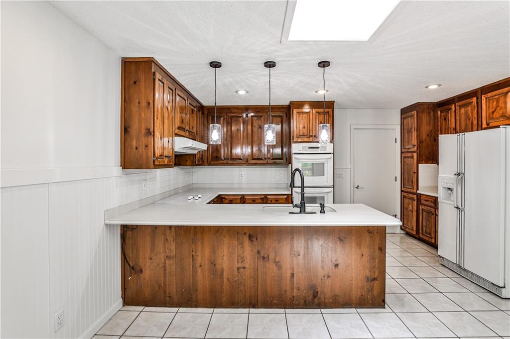 2528 Chimney Springs Drive