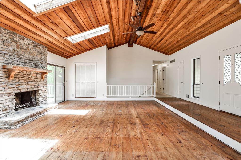 2528 Chimney Springs Drive