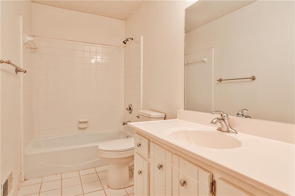 2528 Chimney Springs Drive