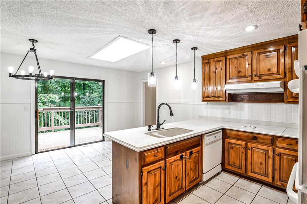 2528 Chimney Springs Drive