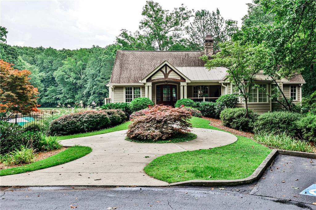 2528 Chimney Springs Drive