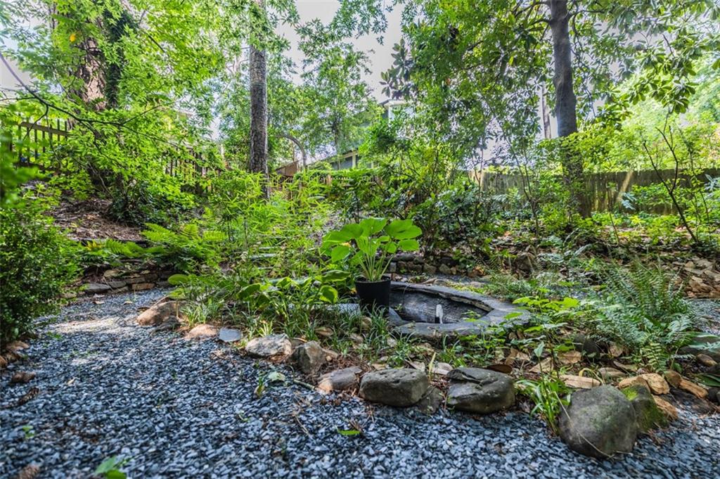 401 Emory Drive NE