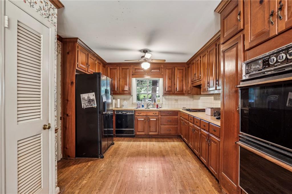 980 Hightower Trail
