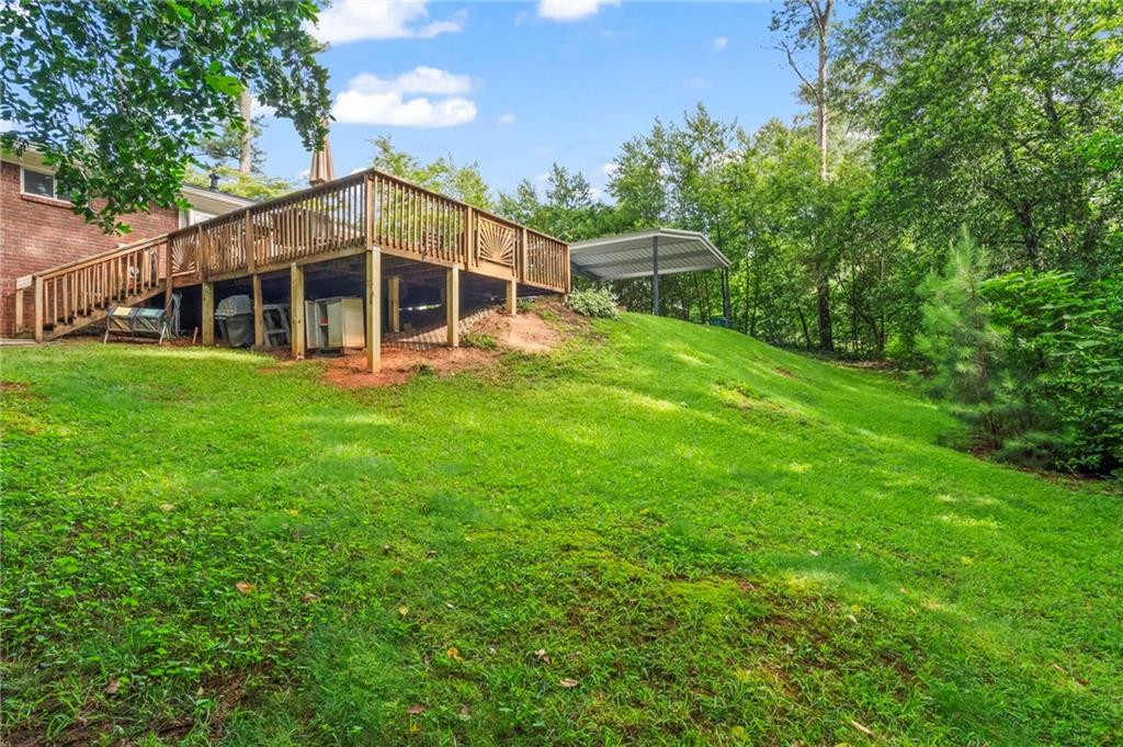 2703 Carolyn Drive SE