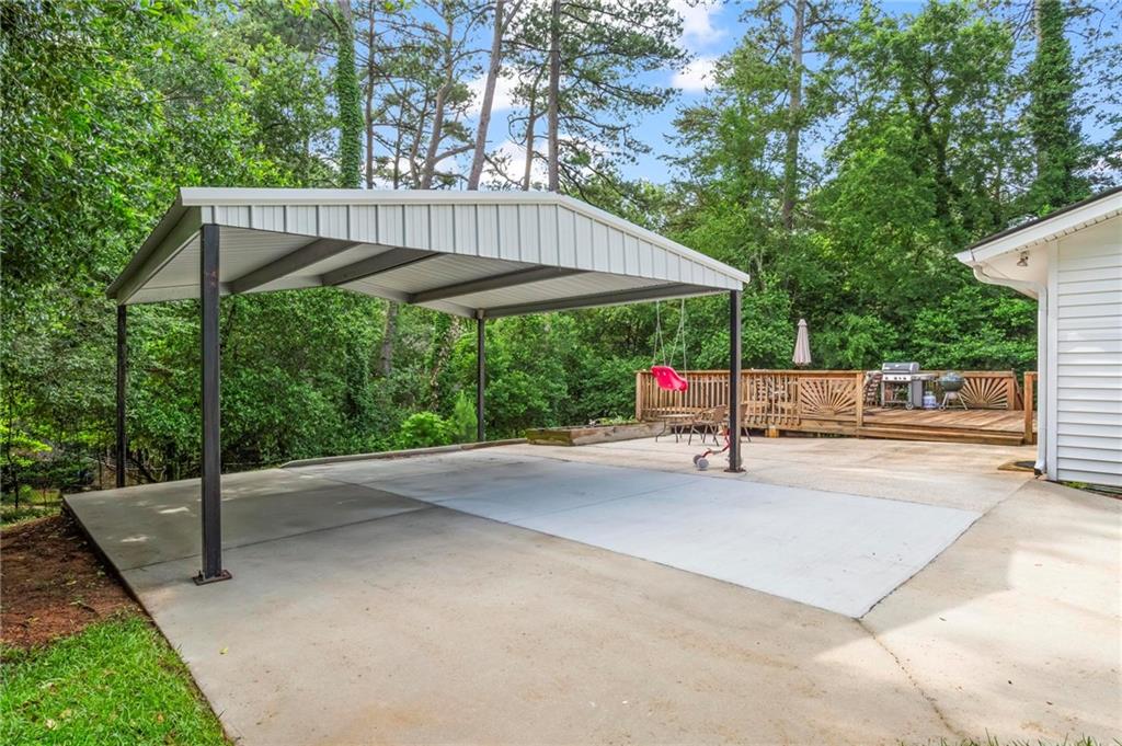 2703 Carolyn Drive SE