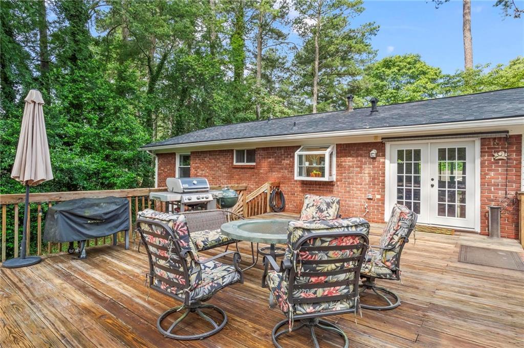 2703 Carolyn Drive SE