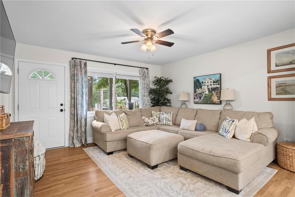 2703 Carolyn Drive SE